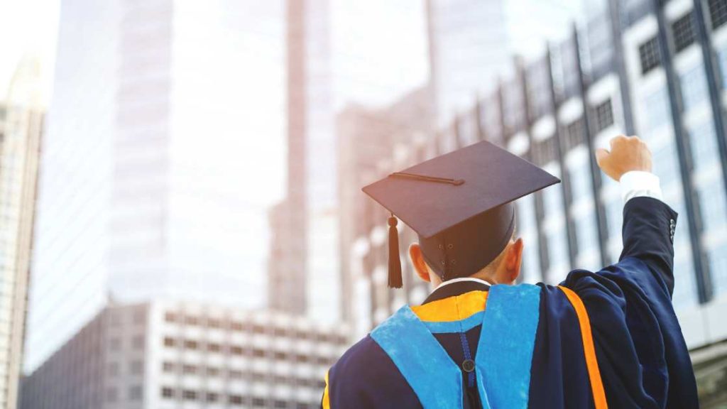 Custom Essay Writing